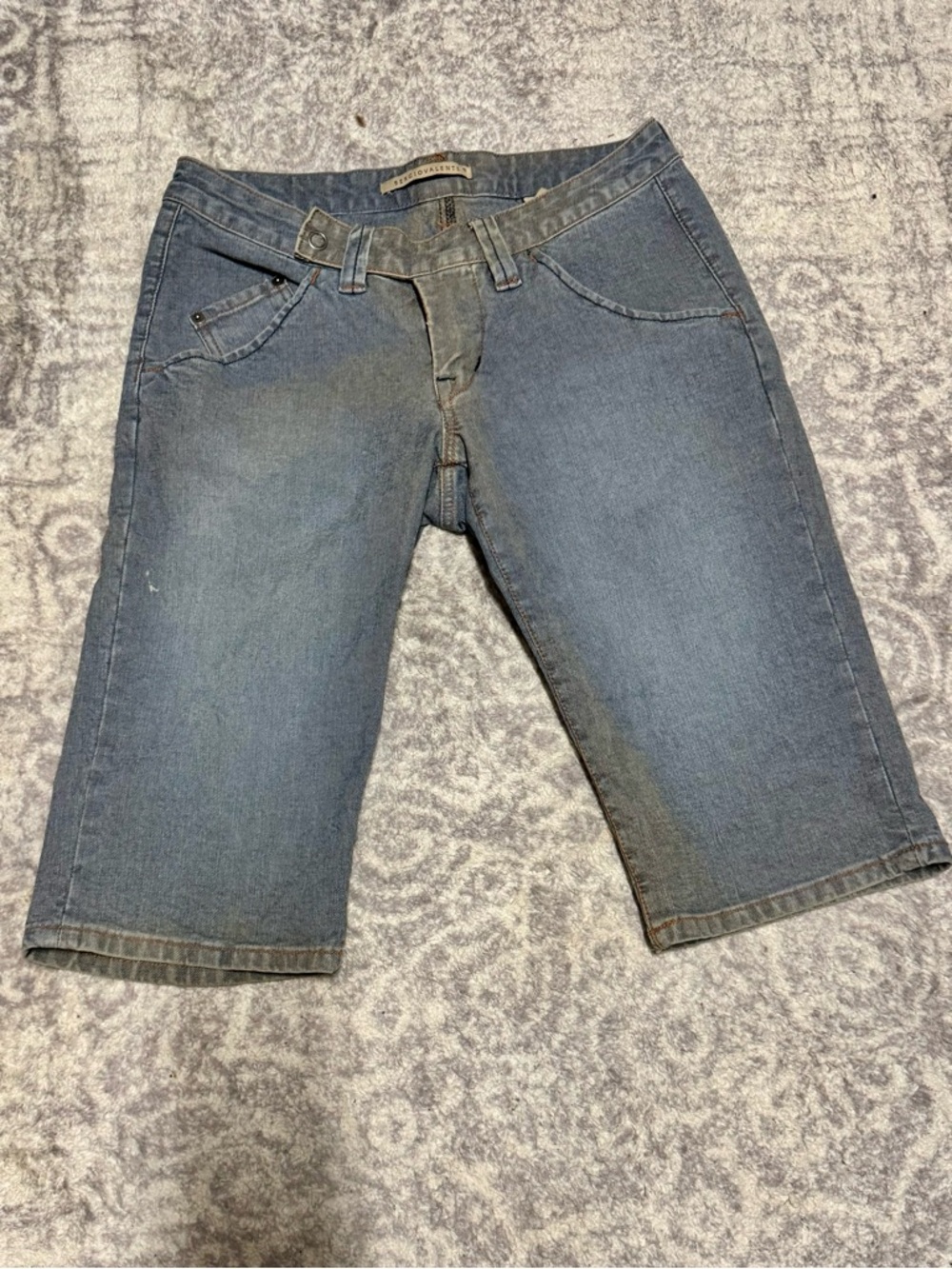 Sergio Valente Mid-Blue Denim Shorts with Contrast Stitching